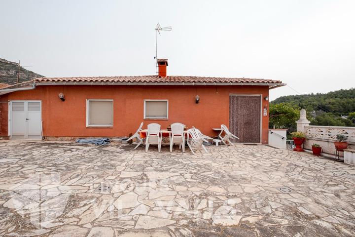 Casa Familiar con Amplio Jardín, Segunda vivienda y Piscina🌿🏡 photo 0