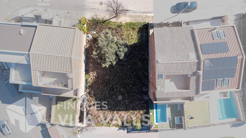 Terreno de 170 m² en Sentmenat, cerca del centro photo 0