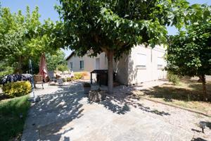 Chalet con vivienda en planta photo 0