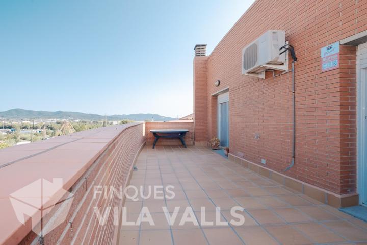 Espectacular ático en Parets del Vallès! photo 0