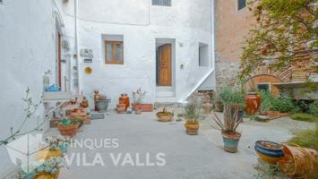 2 casas de pueblo anexas con más de 300 m² de parcela por solo 240.000 €. photo 0
