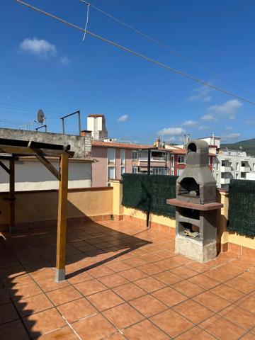 Ático en venta con terraza comunitaria. photo 0