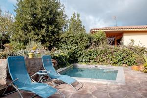 Casa con jardín, piscina, terraza y amplios espacios para disfrutar photo 0