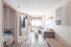 Piso dúplex con vistas al pueblo y espacios versátiles photo 0