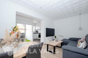 PISO TOTALMENTE REFORMADO CON TERRAZA photo 0