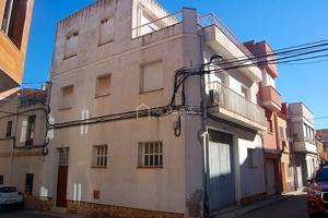 Casa - Chalet en venta en El Perelló de 194 m2 photo 0