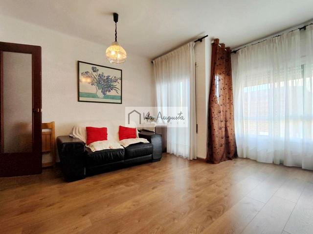 Piso en venta en Tortosa de 71 m2 photo 0