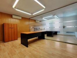Oficina en venta en Tortosa de 135 m2 photo 0