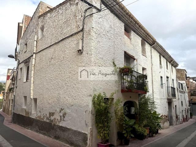 Casa De Pueblo en venta en El Perelló de 228 m2 photo 0