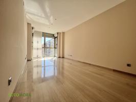 Piso En venta en Calle De Américo Castro, Hortaleza, Madrid photo 0