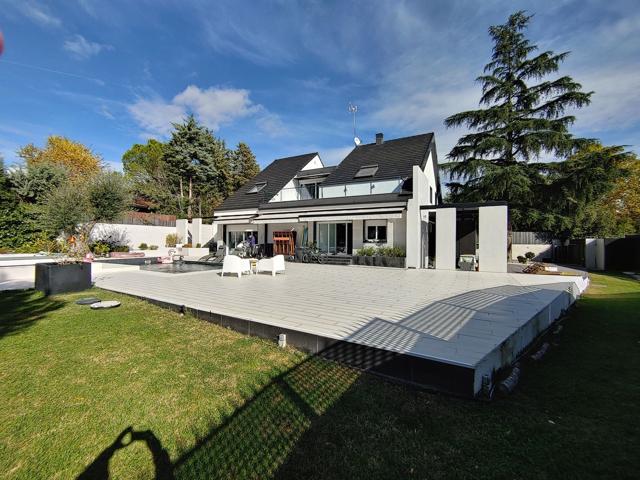 Casa En venta en La Moraleja Urbanización, La Moraleja photo 0