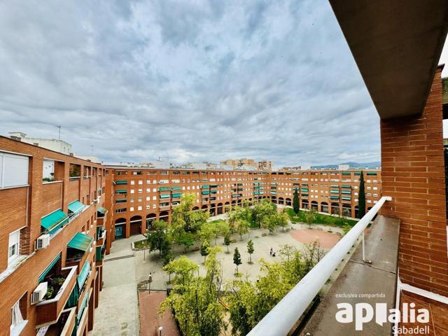 TERRAZA A PIÉ DE COMEDOR - PLAZA ASSAMBLEA DE CATALUNYA photo 0