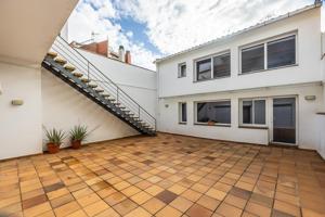 ESPECTACULAR CASA SEÑORIAL CON MÁS DE 8M DE FACHADA EN EL CORAZÓN DE LA CIUDAD. photo 0