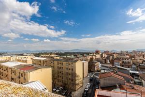 Ático dúplex con terraza de ensueño en Creu de Barberà photo 0