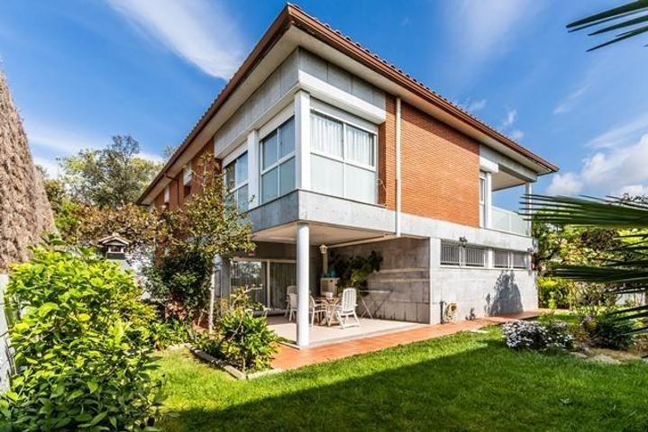 Chalet en parcela de 606 m² cantonero en CastellArnau photo 0