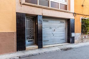 CASA CON GARAJE Y TERRAZA EN EL CENTRO DE SANT LLORENÇ SAVALL photo 0