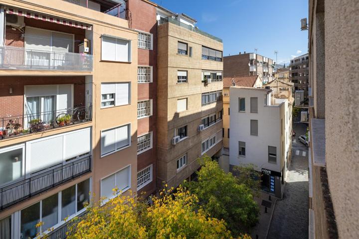 Nueva de San Antón gran piso de cuatro dormitorios photo 0