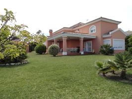 Casa En venta en Costa Natura, Estepona photo 0