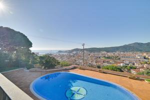 Casa En venta en Calle Del Navegant, Sant Pol - Volta De L'Ametller, Sant Feliu De Guíxols photo 0