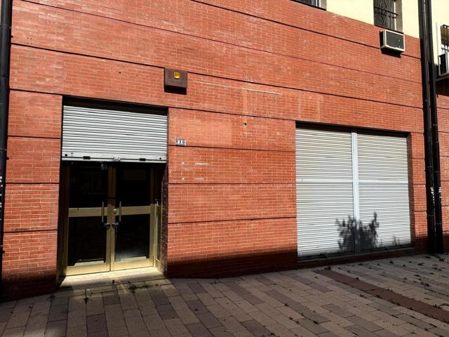 OPORTUNIDAD LOCAL COMERCIAL EN ROCHELAMBERT photo 0