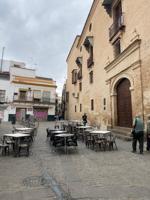CASA CON HISTORIA EN ALQUILER FRENTE AL MERCADO DE FERIA. photo 0