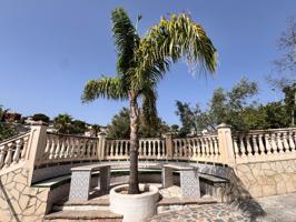 Gran oportunidad en Pinos de Alhaurín! Chalet con 3 viviendas, piscina y 1.500m² de terreno photo 0