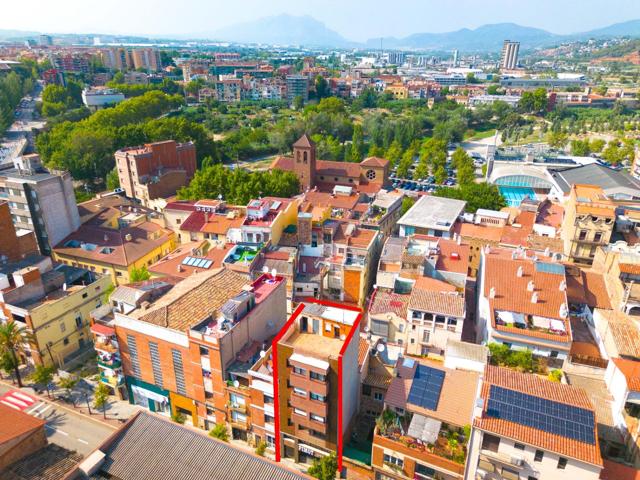 Edificio con Comercio y Duplex con Vistas A la Montaña y Monserrat photo 0