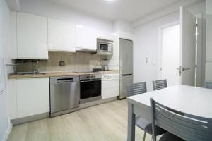 Piso TEMPORADA ESCOLAR -4 habitaciones -2 baños -Terraza -Comunidad incluída. También disponible para alquiler de corta duración. photo 0