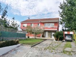 CASA EN CANGAS CON FINCA - 4 DORMITORIOS -3 BAÑOS photo 0