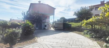 CASA CON FINCA EN CANDEAN photo 0