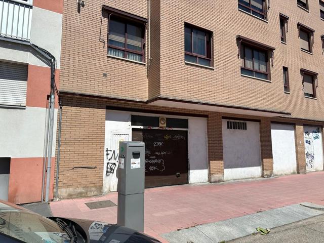 Local En venta en Valladolid photo 0