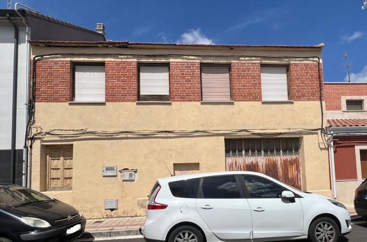 Villa En venta en Valladolid photo 0