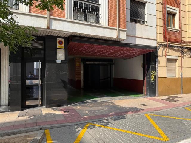 Parking En alquiler en Valladolid photo 0