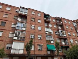 Piso En venta en Valladolid photo 0