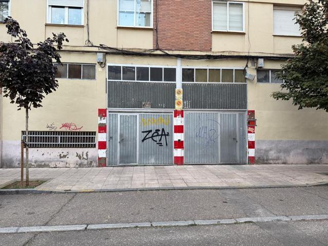 Parking En venta en Valladolid photo 0
