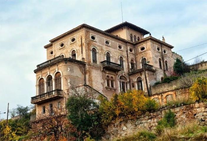 PALACETE PARA REFORMAR COMPLETAMENTE photo 0