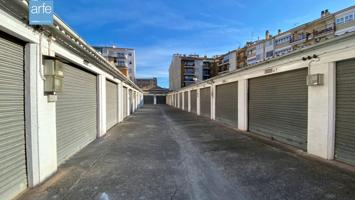 PARKING BOX CON PUERTA photo 0