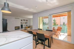 FANTASTICO PISO EN VENTA EN ZONA CRTA. DE VIC photo 0