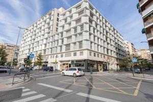 ¡FABULOSO PISO EN EDIFICIO RAMADE CON GARAJE Y TRASTERO! photo 0