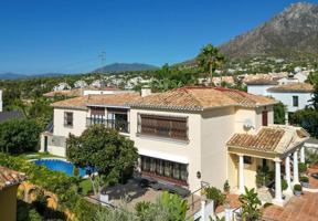 VILLA EN VENTA EN NAGUELES | MARBELLA photo 0