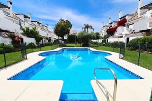 AMPLIA ADOSADA EN VENTA EN NUEVA ANDALUCIA | MARBELLA photo 0
