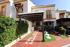 PRECIOSA ADOSADA EN VENTA EN PARQUE DIANA | ESTEPONA photo 0