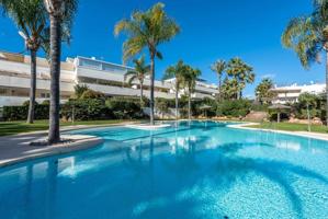 APARTAMENTO CON GRAN TERRAZA Y LICENCIA TURÍSTICA CERCA DE PUERTO BANÚS photo 0