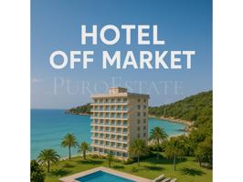 Local En venta en Santa Eulària Des Riu photo 0