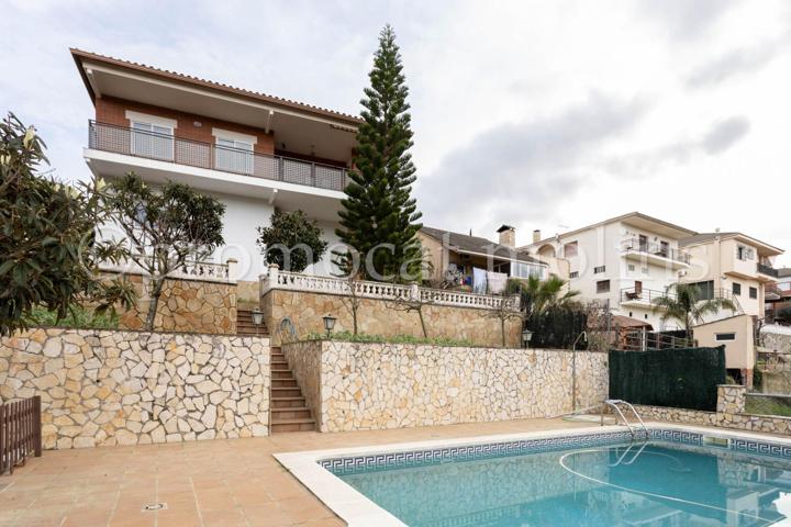 CASA A CUATRO VIENTOS CON JARDÍN Y PISCINA photo 0