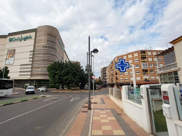 SUPER ESQUINAZO FRENTE AL CORTE INGLÉS. ZONA PRIVILEGIADA Y EXCLUSIVA. ¡¡OPORTUNIDAD!! photo 0