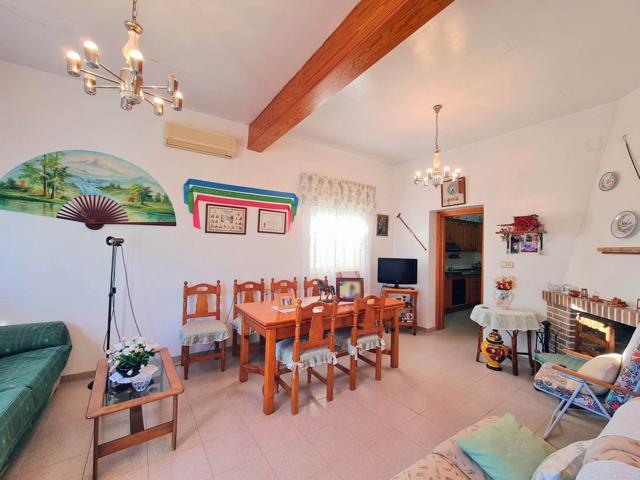 Se vende casa con terreno en La guía con una parcela de 310 m2 y terreno de 11.300 m2 photo 0