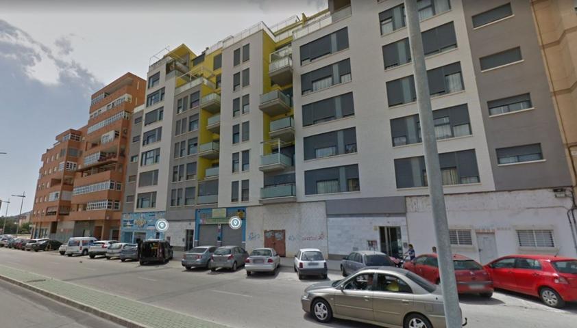 Se vende amplio bajo comercial con 450 m2 que da a calle Prolongación Angel Bruna y Gabriela Mistral photo 0