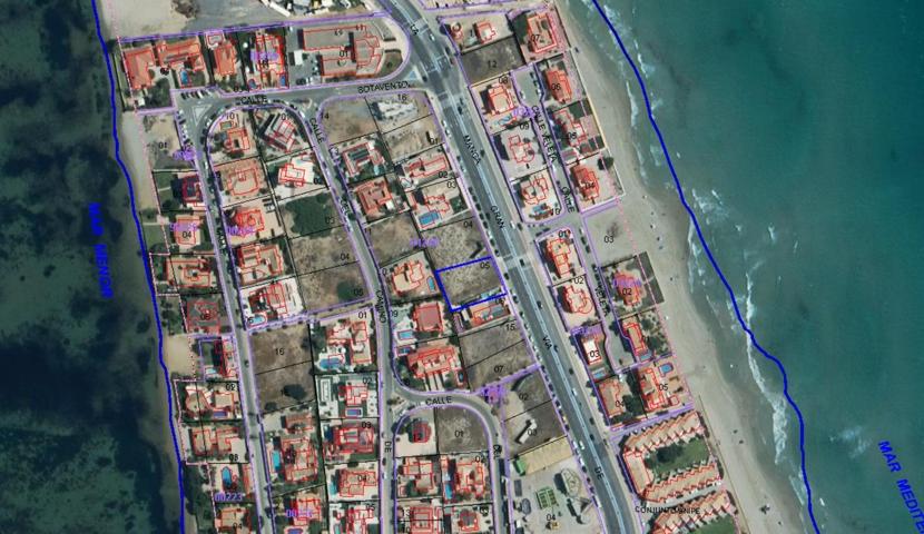 Se vende parcela de 874 m2 en La Manga del Mar Menor junto al Zoco photo 0