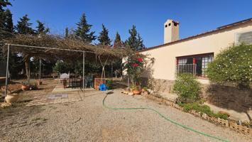 Magnífica casa con parcela en la Guía. photo 0